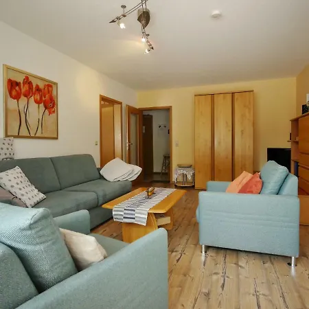 B Am Kurpark Apartamento *